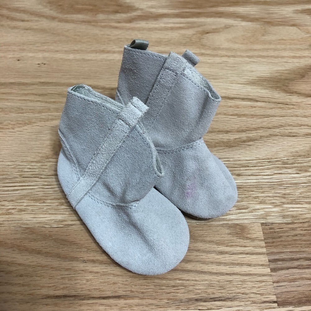 Baby Gap Leather Boots Sz 3-6 months